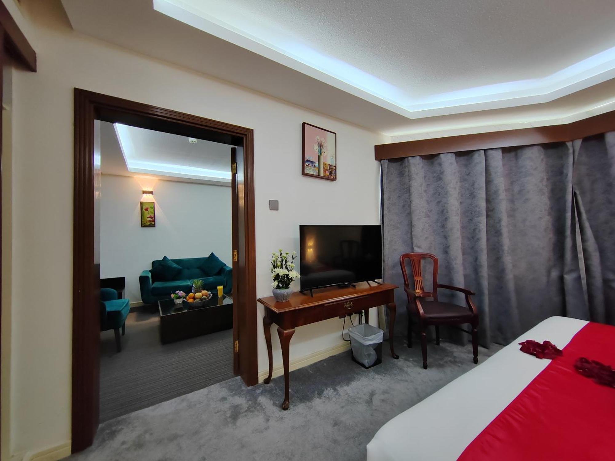 Le Paradise Palace Hotel Дубай Экстерьер фото