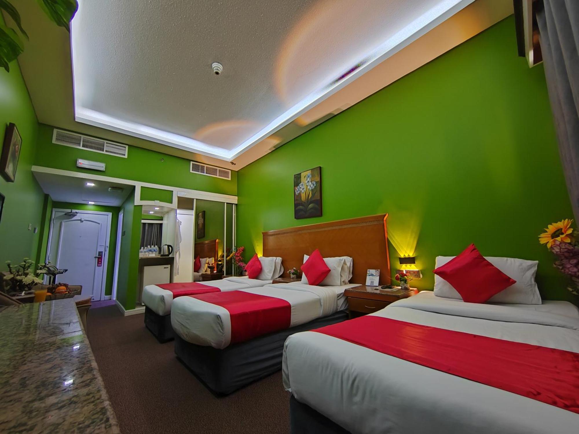Le Paradise Palace Hotel Дубай Экстерьер фото